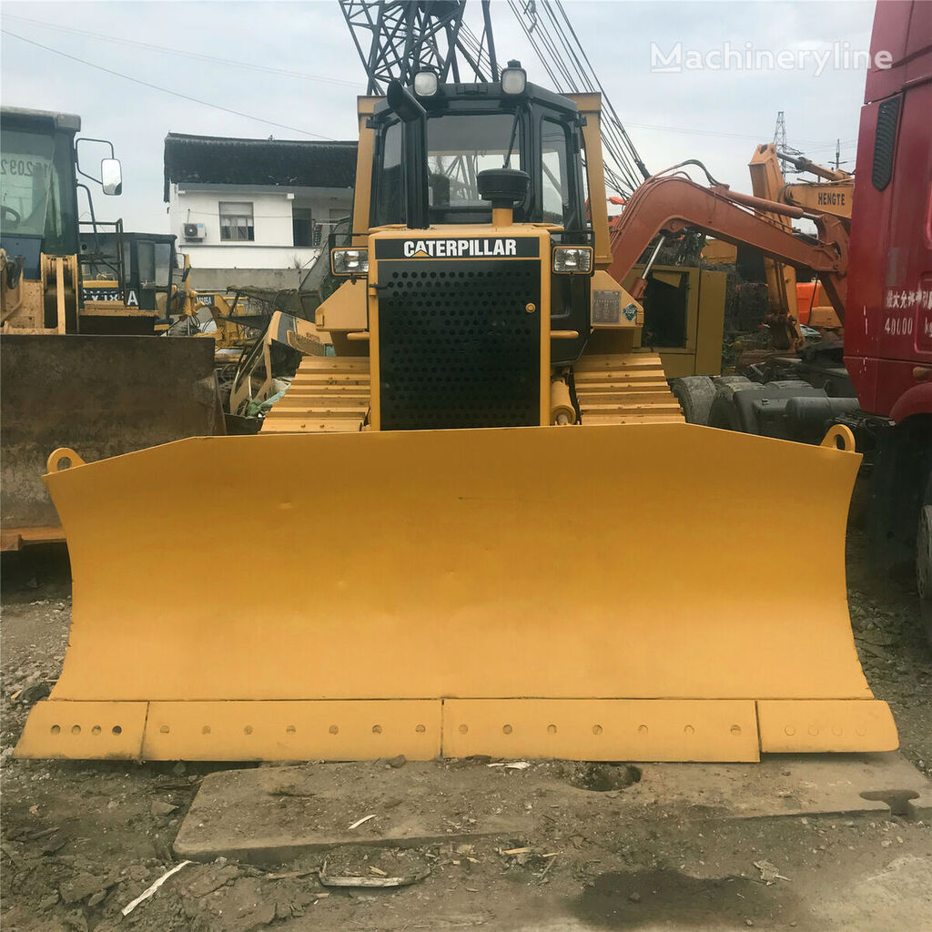 Caterpillar D5M bulldozer