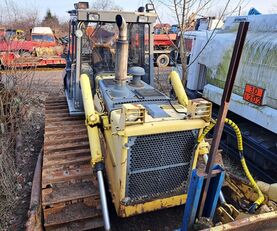 Komatsu D65E-8 bulldozer