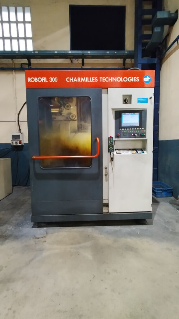 Electroerosión CHARMILLES TECNOLOGIES ROBOFIL 300 prensa de metal